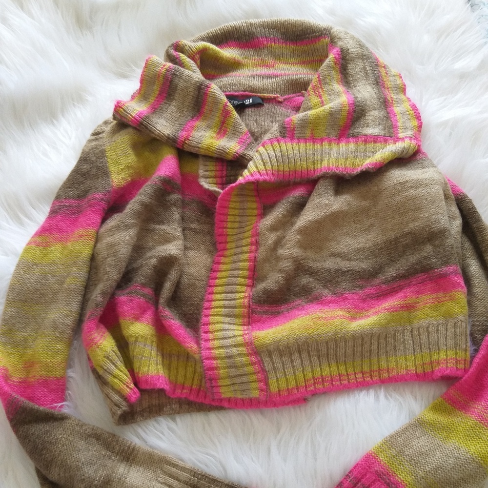 NWT FOREVER 21 SOFT SWEATER